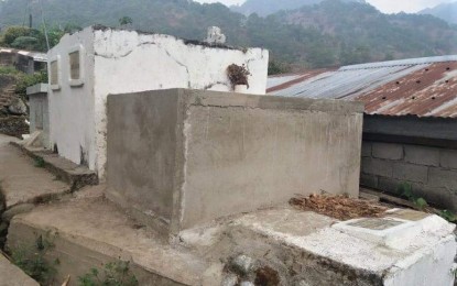 <p><strong>BURIAL PRACTICE</strong>. Tombs can be seen beside houses where people actually reside. The culture is an ancient practice observed by people in Benguet and the Cordillera region. <em>(PNA file photo by Liza T. Agoot)</em></p>