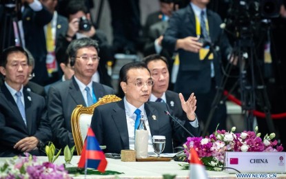 <p><strong>CHINA-ASEAN LEADERS’ MEETING.</strong> Chinese Premier Li Keqiang addresses the 22nd China-ASEAN (10+1) leaders' meeting in Bangkok, Thailand Sunday (Nov. 3, 2019). <em>(Xinhua/Zhai Jianlan)</em></p>