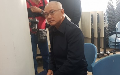 <p><strong>EX-TOP COP BELIES RAPS.</strong> Former PNP chief, Gen. Oscar Albayalde attends the hearing on the criminal charges filed against him and 13 'ninja cops' at the Department of Justice on Tuesday (Nov. 5, 2019). Albayalde formally disputed the criminal charges filed against him along with other policemen allegedly involved in the reselling of seized illegal drugs from an operation in Pampanga in 2013. <em>(PNA photo by Benjamin Pulta)</em></p>
