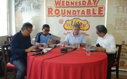 <p><strong>SRP ON SUGAR.</strong> Melo Acuña (left), moderator; Antonio Flores from Ugnayan ng Manggagawa sa Agrikultura; Rafael Coscolluela, former Sugar Regulatory Administration Administrator; and lawyer Vic Dimagiba, former Department of Trade and Industry Undersecretary, tackle the imposing suggested retail price (SRP) of sugar during the roundtable forum at Lido Cocina in Quezon City on Wednesday (Nov. 6, 2019). Stakeholders are pushing for the implementation of SRP to address high prices of sugar in the market. <em>(PNA photo by Lilybeth G. Ison)</em></p>