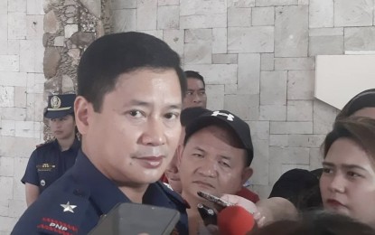 <p><strong>DRUG WAR</strong>. Police Regional Office-Region 7 (PRO-7) chief, Brig. Gen. Valeriano de Leon, answers questions from the media on the sidelines of the recent turnover ceremony of the new Central Command at Camp Lapu-Lapu, Cebu City. De Leon on Wednesday (Nov. 6, 2019) viewed the appointment of Vice President Leni Robredo as co-chair of the Inter-Agency Committee on Anti-Illegal Drugs (ICAD) as a welcome development. <em>(PNA photo by John Rey Saavedra)</em></p>