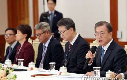 <p><strong>KOREA PEACE PROCESS.</strong> President Moon Jae-in speaks at a Cheong Wa Dae meeting with representatives from the members of the Organization of Asia-Pacific News Agencies (OANA) on Nov. 7, 2019. Moon asked the OANA member news agencies to continue their support for the Korea peace process. <em>(Photo courtesy of Yonhap)</em></p>