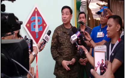 <p><strong>FALSE CLAIM</strong>. Brig. Gen. Arnulfo Marcelo B. Burgos Jr., commander of the Philippine Army's 2nd Infantry "Jungle Fighter" Division (2ID), is shown speaking to newsmen in a file photo taken at the 2ID Headquarters, Camp Gen. Capinpin, Tanay, Rizal. On Sunday (Nov. 10, 2019), he branded as fake news a claim by an alleged New People's Army spokesperson that five soldiers were killed in an encounter between the rebels and government troops in General Nakar, Quezon. <em>(File photo by Saul E. Pa-a)</em></p>