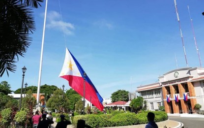 <p><strong>CRY OF SANTA BARBARA.</strong> The Philippine flag is raised in front of the municipal hall of Santa Barbara town, Iloilo. The historical town will mark the 121st year of the 'Cry of Santa Barbara' when Gen. Martin Teofilo Delgado first raised the Philippine flag outside Luzon on Nov. 17, 1898. <em>(PNA file photo by Gail Momblan)</em></p>