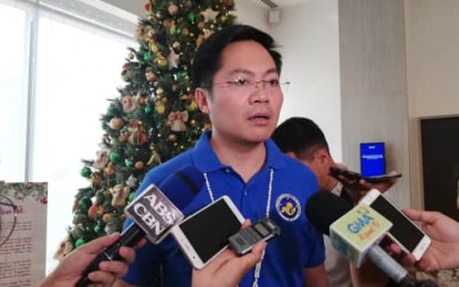 <p><strong>AVOIDING SPECULATIONS.</strong> Cabinet Secretary Karlo Alexei B. Nograles says on Tuesday (Nov. 19, 2019) the government does not want to start a discussion on the suspension of the Rice Tariffication Law because it might result in speculation. However, local government units are encouraged to buy directly the palay from farmers and skip the middlemen.<em> (PNA photo by Perla G. Lena)</em></p>