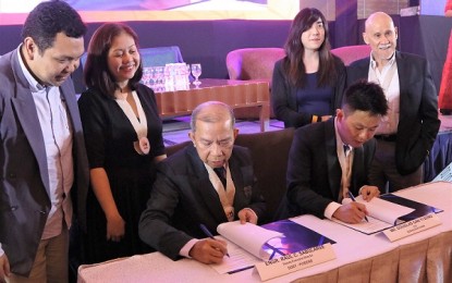 <p style="text-align: left;"> A memorandum of agreement was signed between DOST-PCIEERD, represented by Deputy Executive Director Raul Sabularse, and BCB Blockchain chief executive officer Douglas Gan on Wednesday (November 20, 2019) in Ortigas, Pasig City. Singapore-based BCB will provide a total of PHP15 million grant to Filipino startup firms with an inclination in blockchain technology. (P<em>hoto courtesy of PCIEERD</em>) </p>