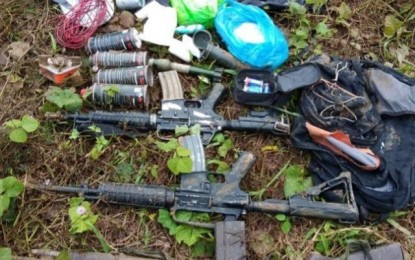 <p><strong>SEIZED.</strong> The seized firearms and other items after a clash between government troops and New People's Army (NPA) rebels in Barangay Ara, Benito Soliven, Isabela on Monday (Nov. 25, 2019). Two soldiers and an undetermined number of terrorist insurgents were hurt in the encounter. <em>(Photo courtesy of 95IB)</em></p>