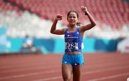 <p><strong>POSITIVE VIBES</strong>. Rio Olympic Games veteran Mary Joy Tabal is shown in one of her marathon events. Tabal, who is eyeing her second straight women’s marathon gold on home turf in the 30th Southeast Asian Games in December, encourages netizens to read and share good news about the upcoming inter-regional sports event in the Philippines instead of focusing on negative publicities. <em>(Photo courtesy of 2018 Asian Games website)</em></p>