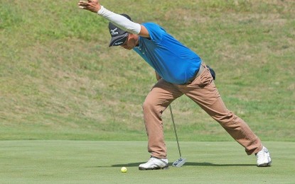 <p><strong>BODY LANGUAGE</strong>. Rodel Mangulabnan of Luisita Golf reacts after making his putt for par during the 2018 Fil-Am Invitational Golf Tournament for the senior's division. Mangulabnan is expected to return this year for Luisita Golf and on week two with the Mizuno squad which won the premiere Fil Championship title in the 2009 edition of the tournament. <em>(Photo courtesy of Fil-Am)</em></p>