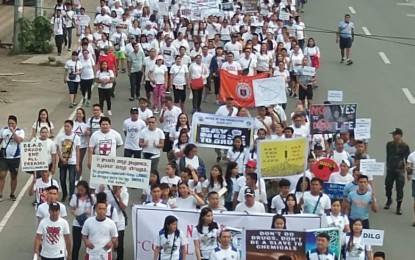 <p><strong>NO TO DRUGS.</strong> Thousands of people join the unity walk initiated by the province of Davao del Sur on Saturday (November 30) to raise awareness against the illegal drug menace. The activity is in line with the Drug- Abuse Prevention and Control Week. <em>(Photo courtesy of Davao del Sur Police Provincial Office)</em></p>