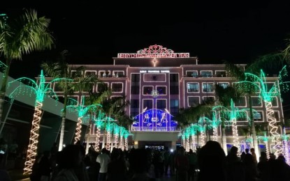 <p><strong>‘MOST TREASURED PROJECT’.</strong> Iloilo provincial officials unveil the redeveloped capitol complex and switched on Christmas ornaments and installations Monday (Dec. 2, 2019). Iloilo Governor Arthur Defensor Jr. reminded Ilonggos to help take care of the project. <em>(PNA photo by Gail Momblan)</em></p>