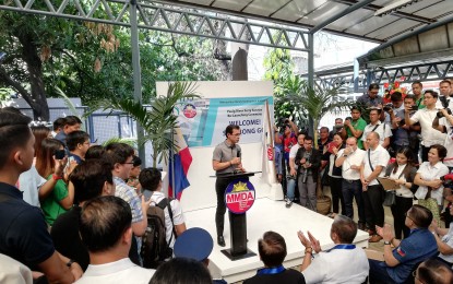 <p><strong>FREE FERRY RIDES.</strong> Manila City Mayor Francisco “Isko” Moreno Domagoso talks about the merits of the Pasig River Ferry System (PRFS) as a viable alternative mass transportation system in Metro Manila to the applause of other government officials and onlookers at the Lawton Ferry Station on Monday (Dec. 9, 2019). The PRFS -- free for at least its first month of service -- was relaunched following renewed support from both the local and national governments aside from support from the private sector. <em>(PNA photo by Raymond Carl Dela Cruz)</em></p>