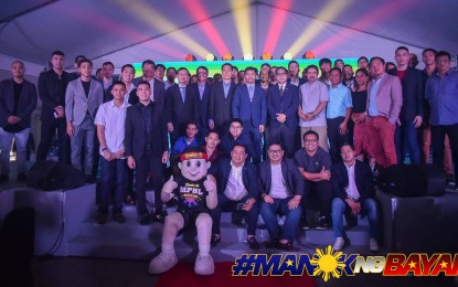 <p><strong>PARTNERSHIP.</strong> Top officials of Chooks-to-Go and the team owners of the MPBL pose after the announcement of the MPBL's new sponsorship deal with Chooks-to-Go in a press conference at the Edsa Shangri-La Hotel in Mandaluyong on Tuesday (Dec. 10, 2019). MPBL founder Senator Manny Pacquiao commended the partnership.<em> (Photo courtesy of Chooks-to-Go)</em></p>