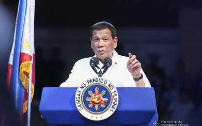 <p><strong>CUT RED TAPE.</strong> President Rodrigo Duterte on Friday (Dec. 20, 2019) orders the completion of all government transactions in just a matter of hours. The President issued the fresh directive to government offices to avoid delays in the processing of documents that might cause public inconvenience. <em>(Presidential photo by Rey Baniquet)</em></p>
