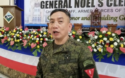 <p><strong>CEASEFIRE ATTACK</strong>. Central Command chief, Maj. Gen. Roberto Ancan, faces the media after his assumption to office on Oct. 30, 2019, at the Bondad Hall in Camp Lapu-Lapu. Ancan on Monday (Dec. 23, 2019) condemned the attack by the New People's Army (NPA) in Tubungan, Iloilo using an anti-personnel mine that hurt two members of the Iloilo 1st Provincial Mobile Force Company. <em>(PNA file photo by John Rey Saavedra)</em></p>