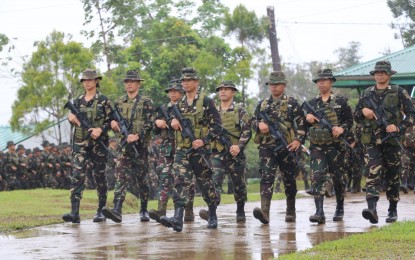<p><strong>FIGHT VS. NPA.</strong> The soldiers in Samar province trained to fight the New People's Army (NPA). The Philippine Army (PA) is eyeing to dismantle two of the nine remaining guerrilla fronts of the NPA in Samar Island within two months, Maj. Gen. Pio Diñoso III, commander of the PA 8th Infantry Division, said on Monday (March 16, 2020). <em>(PNA file photo)</em></p>