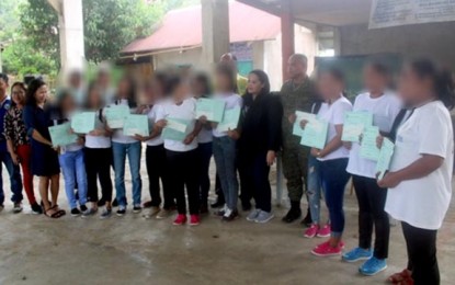 <p><strong>JOB-READY</strong>. A total of 59 former New People’s Army (NPA) members and supporters graduated in Zamboanga Sibugay on Friday (Dec. 27, 2019) from a month-long livelihood skills training conducted by the Technical Education and Skills Development Authority. The training is part of the whole-of-nation approach to end local communist armed conflict. <em>(Photo courtesy of the Army’s 1st Infantry Division Public Information Office)</em></p>