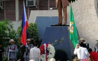 <p><strong>HONORING RIZAL.</strong> President Rodrigo Duterte honors Dr. Jose Rizal in Davao City on Monday (December 30, 2019).  Duterte stressed the importance of remembering Rizal's life, saying his legacy has inspired Filipinos to dedicate their lives for the good of the nation.<em> (Photo courtesy of PTV Davao)</em></p>