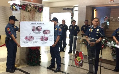 <p><span style="font-weight: 400;"><strong>TERRORIST NABBED. </strong>PNP officer-in-charge Lt. Gen. Archie Francisco Gamboa shows to the media on Thursday (Jan. 2, 2020) a photo of Datu Omar Palty, who arrested for illegal possession of firearm, during a press briefing at Camp Crame in Quezon City. The suspect is an alleged member of the terror group Dawlah Islamiya. (<em>PNA photo by Lloyd Caliwan</em>) </span></p>