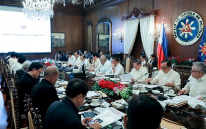 <p><strong>ANTI-INSURGENCY PROGRAM BUDGET.</strong> President Rodrigo Roa Duterte presides over the 45th Cabinet Meeting at the Malacañan Palace on Monday (Jan. 6, 2020). Malacañang on Tuesday said the National Task Force to End Local Communist Armed Conflict has asked Duterte to release new funds for anti-insurgency program. <em>(Presidential photo of Rey Baniquet)</em></p>