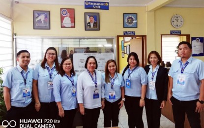 <p><strong>TARGET EXCEEDED</strong>. The Bureau of Customs Sub-port of Dumaguete City reports earning more than PHP5 billion in duties and taxes in 2019. Customs Collector Fe Lluelyn Toring (fourth from left) on Wednesday (Jan. 8, 2020) said it was a big challenge to meet their target with the undermanned staff, but they managed to rake in almost PHP700 million in surplus revenues.<em> (Photo by Judy Flores Partlow)</em></p>