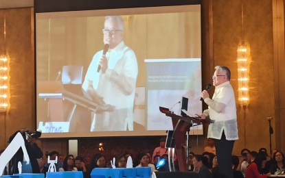 <p><strong>INFRA PROGRAM</strong>. Trade Secretary Ramon Lopez delivers a speech at the 4th Philippine Construction Industry Congress at Dusit Thani Hotel in Makati City on Jan. 8, 2020. Lopez said institutionalizing the “Build, Build, Build” infrastructure program will sustain the growth of the construction sector in the coming years. <em>(PNA photo by Kris Crismundo)</em></p>