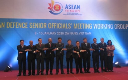 <p><strong>DEFENSE COOPERATION</strong>. Participants join a photo session at the opening ceremony of the Asean Defense Senior Officials (ADSOM)’s Working Group in Đà Nẵng on Thursday (Jan. 9, 2020). Vietnam looks forward to continued support and contributions from fellow Asean member states. <em>(VNS photo by Công Thành)</em></p>