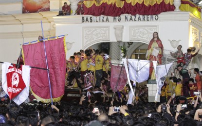 <p><strong>BACK TO QUIAPO CHURCH. </strong>After 16 hours since it left the Quirino Grandstand, the Black Nazarene returns to the Quiapo Church at exactly 8:50 p.m. on Thursday (Jan. 9, 2020). Compared to previous years, this year's Traslacion reached the Quiapo Church much earlier. <em>(PNA photo by Avito C. Dalan)</em></p>