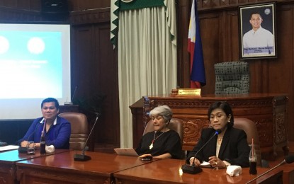 <p><strong>ECONOMIC ZONE.</strong> The province of Ilocos Norte is set to have its Special Economic Zone Institute this year. During the inception meeting held at the Capitol session hall, MMSU President Shirley Agrupis (right) said the university is ready to host the SEZI's office to be located in the Batac campus. Also in photo are Ilocos Norte Vice Governor Cecile Araneta Marcos (middle) and Jacky Gajudo, Executive Assistant to the Director General and Chairman of the Special Economic Zone Institute. <em>(Photo by Leilanie G. Adriano)</em></p>
