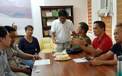 <p><strong>POTENTIAL BIZ ALLIANCE.</strong> Dr. Renante Decena (2nd from right), head of the Negros Occidental Provincial Veterinary Office, meets with the representatives of Unimax Inc. at his office in Bacolod City on Tuesday (Jan. 14, 2020). The PVO is eyeing a partnership with the Indonesian company in the implementation of the province’s cattle fattening project. <em>(Photo courtesy of PVO-Negros Occidental)</em></p>