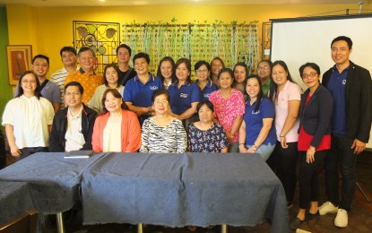 <p><strong>SHARED SERVICE FACILITIES.</strong> Judith Angeles, regional director of the Department of Trade and Industry (DTI) (3rd from left) and DTI-Bulacan director-in-charge Ernani Dionisio (2nd from left) are shown together with heads of qualified cooperators during the turnover of shared service facilities (SSF) in Malolos City on Monday, January 20, 2020. The SSF aims to enable the MSMEs to increase their productivity and make them more competitive by giving them access to better technologies and more sophisticated equipment. <em>(Photo courtesy of DTI-Bulacan)</em></p>