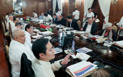 <p><strong>RECORD-HIGH EXCELLENT RATING</strong>. President Rodrigo Roa Duterte presides over the 45th Cabinet Meeting at the Malacañan Palace on January 6, 2020. A latest Social Weather Survey showed Duterte’s net satisfaction rating soared to new record “excellent” +72. <em>(Presidential photo by Rey Baniquet)</em></p>