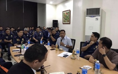 <p><strong>PEACEFUL SINULOG 2020</strong>. Police Regional Office (PRO-7) director, Brig. Gen. Valeriano de Leon (top, left) and Cebu City Police Office (CCPO) officer-in-charge, Col. Engelbert Soriano (second from right) are seen participating in an assessment meeting at the conference room of the Office of the Mayor, with Cebu City Council Chairman for Peace and Order Philip Zafra. Cebu City Mayor Edgardo Labella on Tuesday (Jan. 21, 2020) commended the members of the Philippine National Police for securing the 2020 Sinulog grand parade and Fiesta Señor solemn foot procession. <em>(Photo courtesy of Councilor Philip Zafra)</em></p>