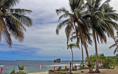 <p><strong>TOP DESTINATION.</strong> Siargao Island in the province of Surigao del Norte posted a growth rate of 32.85 in tourist arrivals during the first half of 2019, the data from the Department of Tourism in Caraga Region show. Domestic and foreign arrivals also grew during the period, with rates of 39.16 percent and 20.22 percent growth rates, respectively. <em>(PNA photo by Alexander Lopez)</em></p>