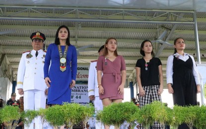 <p><strong>REMEMBERING SAF 44.</strong> Agusan del Norte 2nd District Rep. Ma. Angelica Rosedell Amante-Matba (2nd from left) and PRO-13 director, Brig. Gen. Joselito Esquiel Jr. (left), lead the 'Day of Remembrance for SAF 44' activity held at the PRO-13 Headquarters in Butuan City on Saturday (Jan. 25, 2020). The event was to commemorate 44 Special Action Force members who were killed in an operation to capture Malaysian terrorist Zulkifli Abdhir alias Marwan in Tukanalipao, Mamasapano, Maguindanao on Jan. 25, 2015. <em>(Photo courtesy of PRO-13 Information Office)</em></p>