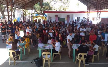 <p><strong>4Ps BENEFICIARIES</strong>. Some of the new beneficiaries of the Pantawid Pamilya Pilipino Program (4Ps) in the Ilocos Region during the program orientation by the Department of Social Welfare and Development (DSWD) Ilocos regional office on Jan. 23, 2020. The new beneficiaries were chosen based from the 2015 Listahanan Household Assessment that aimed at identifying poor households as basis for qualification in the programs and services of government agencies. <em>(Photo courtesy of DSWD Ilocandia)</em></p>