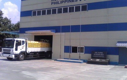 <p><strong>RICE PROCESSING FACILITY</strong>. The rice processing complex (RPC) in Sta. Barbara, Pangasinan during its prime in 2015. The provincial board on Monday (Jan. 27, 2020) approved a resolution authorizing Governor Amado Espino III to enter into an agreement with the Department of Agriculture for the turnover of the control, management, and operation of the RPC to the province, which would pave the way for its rehabilitation. <em>(Photo courtesy of Pangasinan RPC's Facebook page)</em></p>