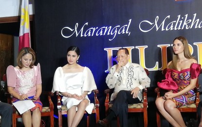<p><strong>NEW NCCA ENVOYS.</strong>  The National Commission for Culture and the Arts (NCCA) names Miss Universe 2018 Catriona Gray (right) as Arts ambassador and Julie Anne San Jose (2nd from left) as Music ambassador in a press conference at the NCAA office in Intramuros, Manila on Tuesday (Jan. 28, 2020). Also in photo are NCCA chair Arsenio "Nick" Lizaso, and Communications Assistant Secretary Marie Rafael.  <em><strong>(PNA photo by Cristina Arayata)</strong></em></p>