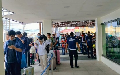<p><strong><span data-preserver-spaces="true">ARRIVING TOURISTS.</span></strong><span data-preserver-spaces="true"> Photo shows foreign tourists lining up at the arrival area of the Kalibo International Airport. President Rodrigo R. Duterte has given his permission for a temporary ban on travelers from Wuhan City and entire Hubei province in China after the confirmation of the first case of the 2019 novel coronavirus (2019-nCoV) in the country, Senator Christopher Lawrence Go said on Friday (Jan. 31, 2020).  </span><em><span data-preserver-spaces="true">(Contributed photo)</span></em></p>