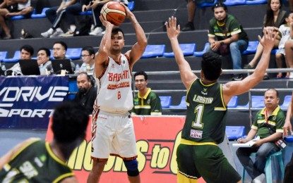 <p><strong>JUMP SHOT.</strong> Basilan's Gab Dagangon shoots an open jump shot in his team's game against Parañaque at the Marikina Sports Center on Friday night (Feb. 7, 2020). Basilan secured the third seed in the Maharlika Pilipinas Basketball League (MPBL) Southern Division Playoffs after romping Parañaque, 89-71.<em> (Photo courtesy of MPBL)</em></p>
