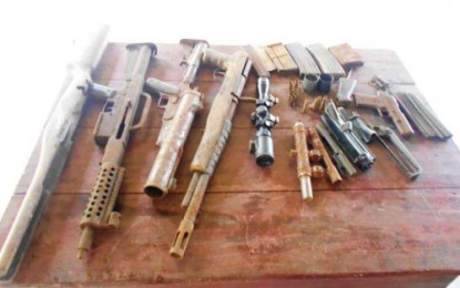 <p><strong>RECOVERED.</strong> The firearms seized by military troopers while in pursuit of long-wanted Sukarno Buka, a sub-leader of the Islamic State-linked Bangsamoro Islamic Freedom Fighters in Gen. SK Pendatun, Maguindanao on Tuesday (Feb. 11, 2020). Military troops are still in pursuit of Buka and his group who managed to escape before the raid at their safe house. <em>(Photo courtesy of 6ID)</em></p>