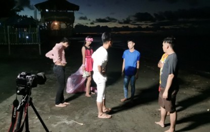 <p><strong>FILM FEST.</strong> Behind the scenes of “Bucket List” directed by Syra Soniega, one of the 10 entries in the first-ever Margaha Film Festival in Sagay City, Negros Occidental. Slated to open on Feb. 17, the three-day festival will feature films all written and directed by Sagaynons.<em> (Photo courtesy of Sagay City Information and Tourism Office)</em></p>
