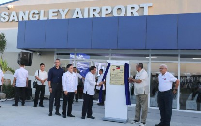 <p><strong>SANGLEY AIRPORT</strong>. President Rodrigo Duterte leads the unveiling of the Sangley airport’s marker and presentation of the Sangley Point International Airport (SPIA) Project at the New Passenger Terminal Building (NPTB), Sangley Airport in Cavite City, Cavite on Saturday (Feb. 15, 2020). SPIA project shall serve as a global aviation hub to decongest the Ninoy Aquino International Airport. <em>(Presidential photo by Robinson Niñal Jr.)<br /></em></p>