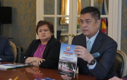 <p><strong>FRUITFUL MEETING.</strong> Presidential Communications Secretary Martin Andanar meets with officials of media watchdog Reporters Without Borders at the Philippine Embassy in Paris, France on February 18, 2020. Andanar said his meeting with the Paris-based media watchdog was “fruitful”. Also in photo is Philippine Ambassador to France Maria Theresa Lazaro. <em>(PCOO photo)</em></p>