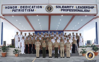 <p><strong>PROMOTED.</strong> Forty-one newly-promoted senior officers of the Philippine Navy (PN) pose for a photo opportunity after the donning ceremony at the PN headquarters on Monday (Feb. 24, 2020). The number includes 27 Navy officers promoted to the rank of Captain and 14 members of the Philippine Marines promoted to the rank of Colonel. <em>(Photo courtesy of Naval Public Affairs Office)</em></p>