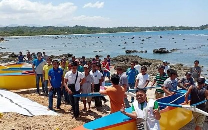 <p><strong>LIVELIHOOD, EMPLOYMENT PROGRAM</strong>. Fishermen were among the 27,781 marginalized workers in Ilocos region who benefited from the Department of Labor and Employment (DOLE)'s Integrated Livelihood and Emergency Employment Program (DILEEP) in 2019. The DOLE allocated about PHP138 million for the project last year. <em>(Photo courtesy of DOLE-1)</em></p>