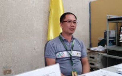 <p><strong>NEW PHILHEALTH PACKAGE.</strong> Philippine Health Insurance Corporation head for Antique Junie Sabusap on Wednesday (Feb. 26, 2020) says there is an available new benefits package of PHP14,000 for patients under investigation (PUIs). Antique's two former PUIs had availed of the coverage. <em>(PNA photo by Annabel Consuelo J. Petinglay)</em></p>