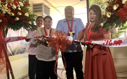 <p><strong>HEALTH PROGRAM</strong>. Mayor Carmelo Lazatin Jr. (second from right) leads the launching of Puso Center, a three-in-one health center in Angeles City, Pampanga on Thursday (Feb. 27, 2020). The facility will offer dental treatment, minor surgery, and animal bite treatment free of charge, especially for indigents and marginalized families in the city. <em>(Photo by Marna Del Rosario)</em></p>