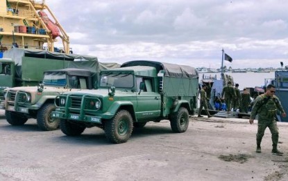 <p><strong>DEPLOYMENT.</strong> Troops of the 33rd Division Reconnaissance Company of the Philippine Army’s 3rd Infantry Division from Panay Island arrive in Bacolod City onboard BRP Tausug on Friday (Feb. 28, 2020). They will augment the forces of the 303rd Infantry Brigade covering the northern and central parts of Negros Island. <em>(Photo courtesy of 303rd Infantry Brigade, Philippine Army)</em></p>