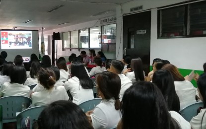 <p><strong>WARNING</strong>. Capt. Alexander Cabales of the Philippine Army on Friday (Feb. 28, 2020) orients CUP students on several recruitment activities and the deceptions of the CPP-NPA and its allied militant organizations. CUP administration and Hands Off Our parents linked up to hold an information drive among youth.<em> (PNA photo by Lade Kabagani)</em></p>